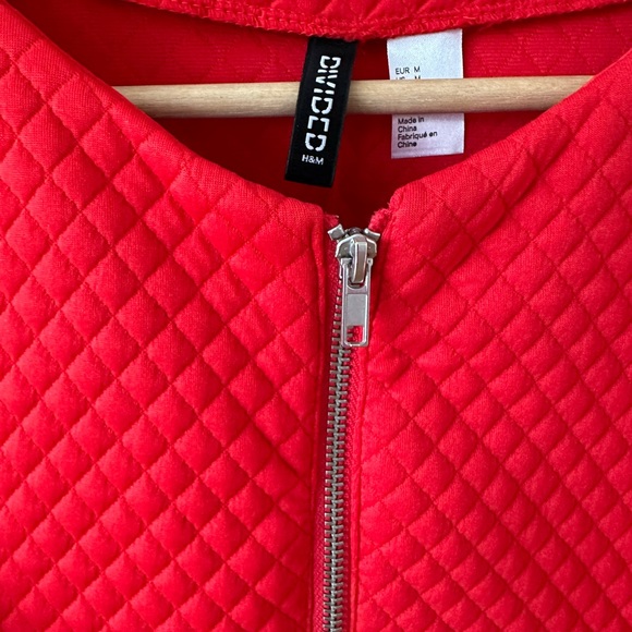 Ladies Red Bomber Jacket Size Medium - Picture 2 of 7